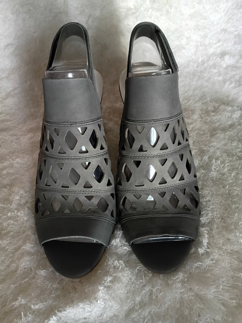Vince Camuto Gray Cutout Slingback Wedge Sandals NIB Size 8